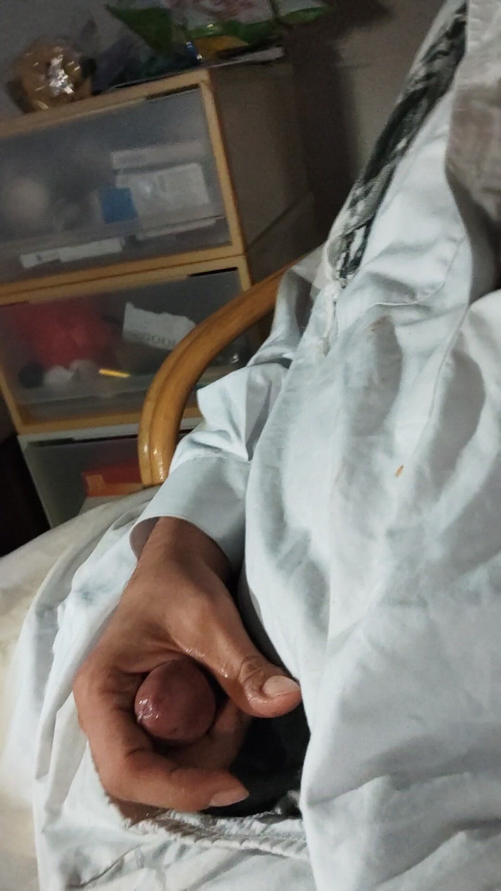 SmokedAlloy2: Dirtyjunkbro gekleed als een Afghaan, speelt met zijn vuile pik