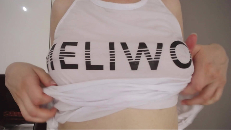Emily Bee: Very Wet Vid