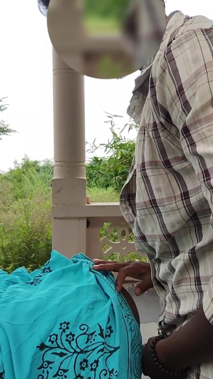 Hindiaudioadda1: Iubita desi se distrează în parcul public