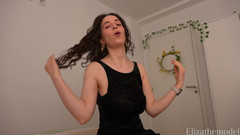 ElizaTheModel: Sono il tuo regalo di compleanno