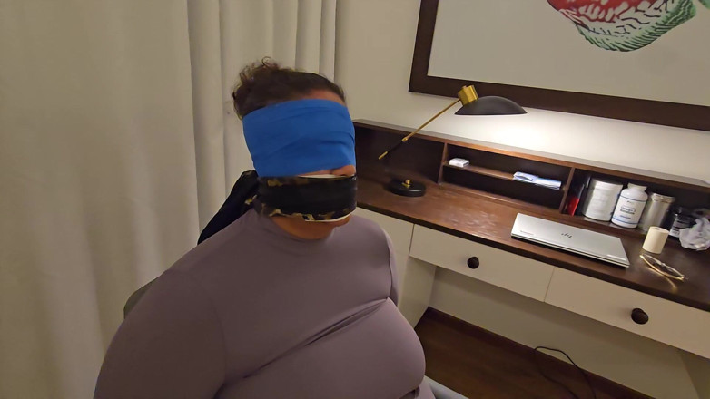 Slutty Ms B: Ehemann kommt auf ihr kleid