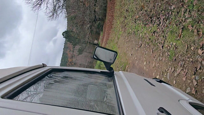 Labestiaylabella: 和我好朋友的男友在公共场合做爱，我不忠于我的男友