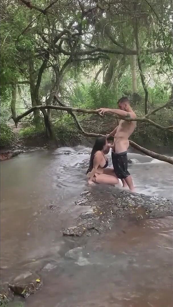 Lucas Neitan: Sexo arriscado na cachoeira no meio de uma tempestade