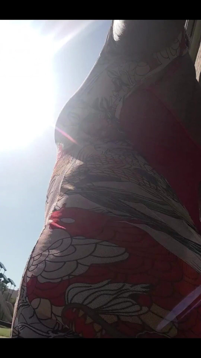 KNKY Bee: Eu amo esses bodysuits, mas eu acho que eu deveria...
