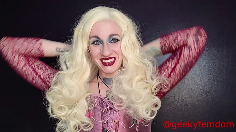 Geeky Femdom: Hocus Pocus Sarah Sanderson - zakar kecil