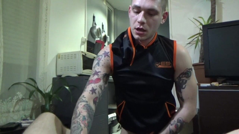 RAW FRENCH PIGS: Fabien, the French pig fucked raw by Aaron Master