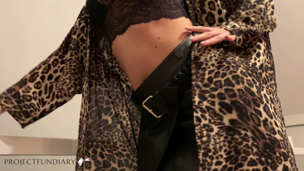 Projectsexdiary: Si cantik dikongkek dalam stoking, skirt kulit