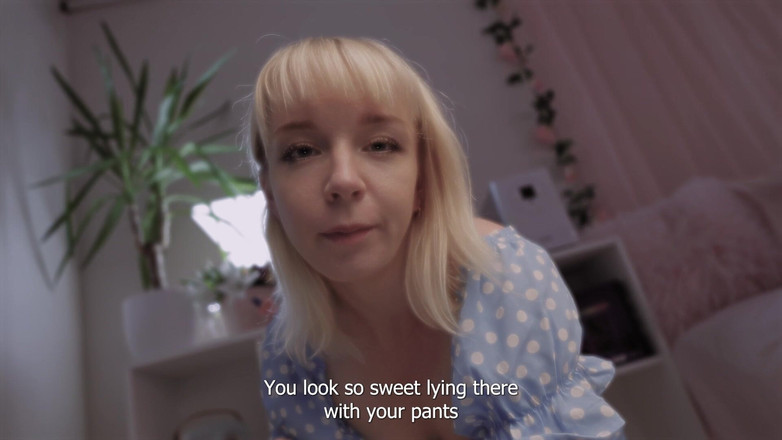 Jolie Lyon: La calda matrigna del tuo amico ti vuole cattivo