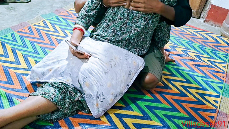 Villagesex91: 初めて私にセックスされた新しい美味しいバージン ああ、夫にあの美味しいセックス