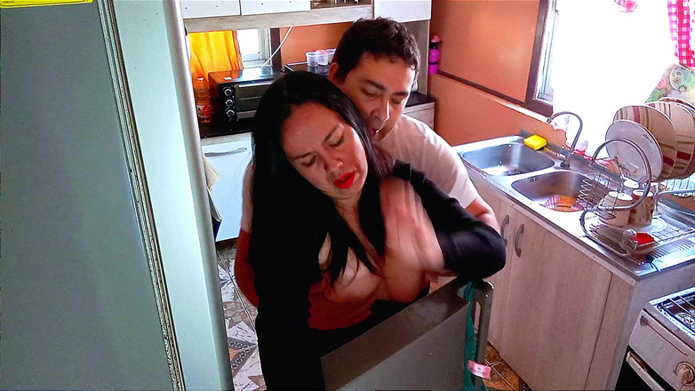 BBW Kelly Mom: Stiefmutter im kühlschrank gefickt