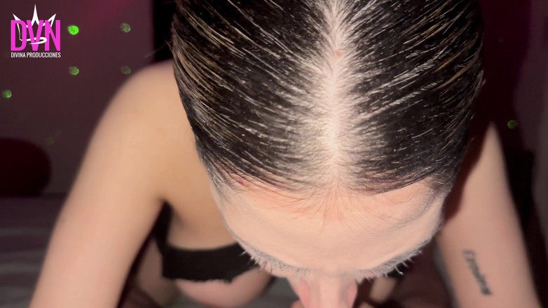 DivinaMaruuu: Moje Švagrová Se Dostane Do Mého Pokoje, Aby Ji Šukal Do Zadku