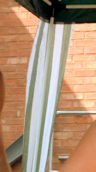 Nena tetona Victoria Summers y Marc Rose follando al aire libre en el coche