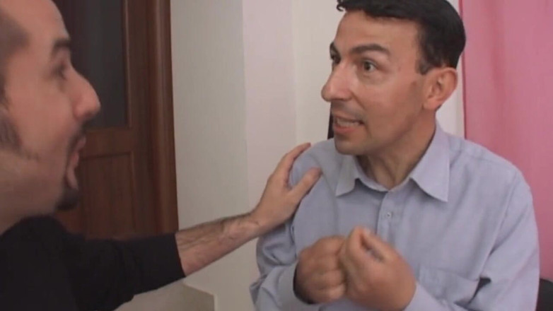Real Home Made: Italská brunetka milf má gangbang se spoustou špinavých chlapů