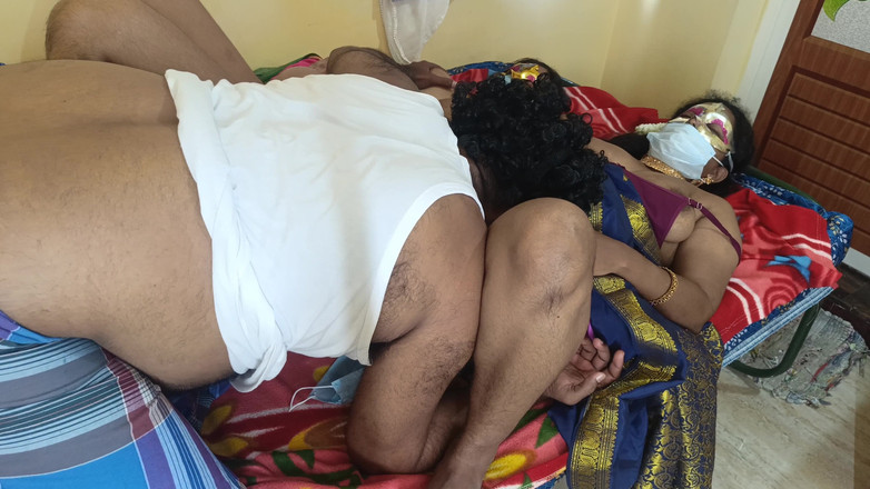 Palani69: Seks threesome hot sama ibu rumah tangga