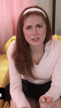 Ellie Murphy Ta niegrzeczna pasierbica chce, aby ojczym pieprzył jej bratty cipki Raw FILM POV!