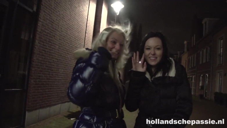 Hollandsche Passie: Two Tourists Go Lesbian