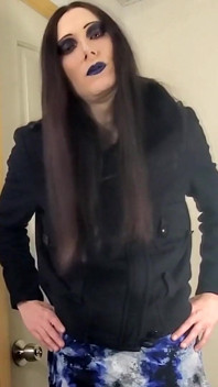 Trans macecha tě potrestá, protože šukáš líná