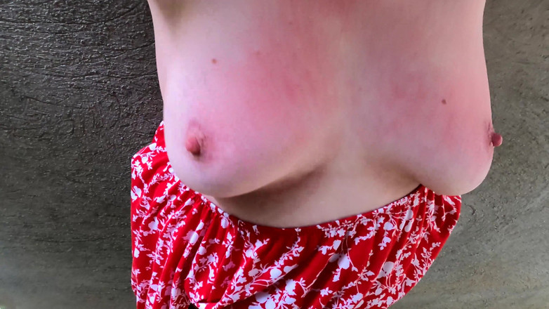 Bouncy Tits Action: Țâțe roșii umflate pe șantier