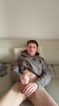 Hlasité sténání atraktivního kluka