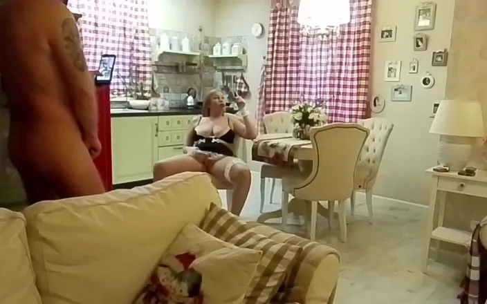 Crazyfamily 1970: Stepmom Asked Her to Take Pictures Naked for Acquaintance