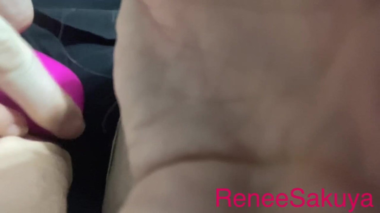 Renee Sakuya: Exuberante brinquedo e diversão com vibrador