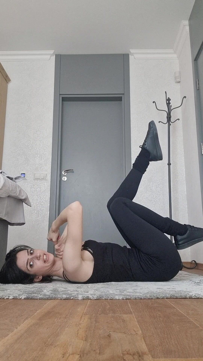 silicone_brunette: Rutin pagi Gloriya