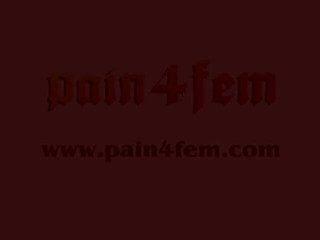 Spanking Server: Jenny bacaklar kırbaçlıyor
