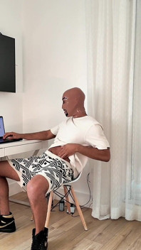 我发现我的学生给我撸管