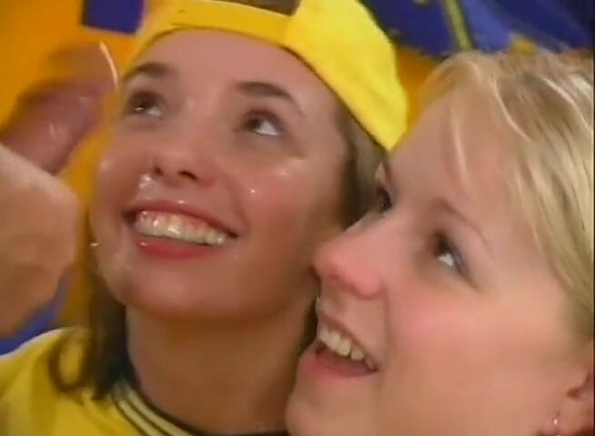 Teens X: Teenie-dreier xxx