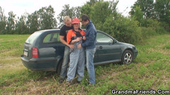 Grandma Friends: Wskazówka dla pracownika stacji