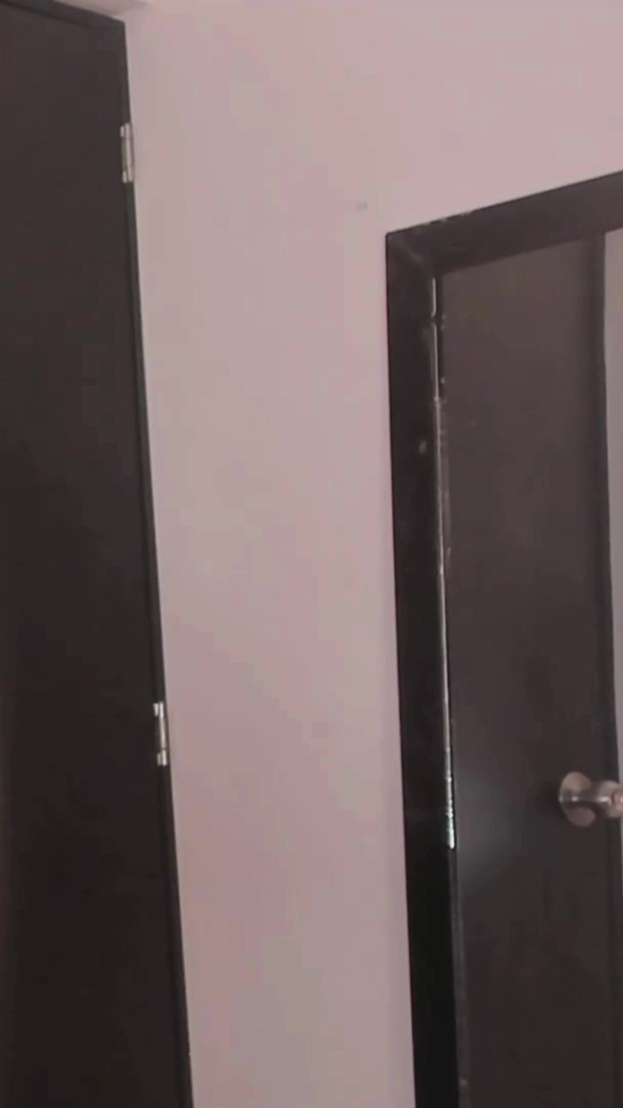 Ashley Curvy: आपके लिए सेक्सी और धीरे-धीरे कपड़े उतारना