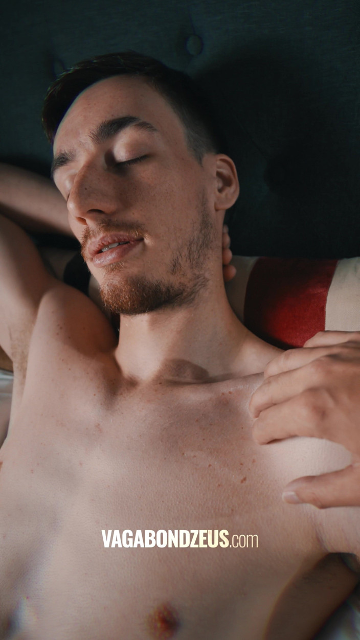 VagabondZeus - Erotic Filmmaker: Британского Твинка Трахнул Его Фотограф