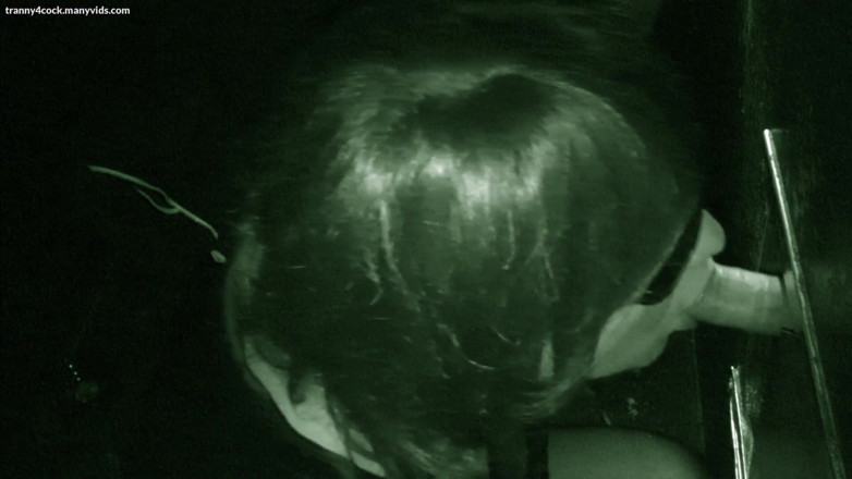 Tranny 4 cock: Night shot - glory hole - escapades 1