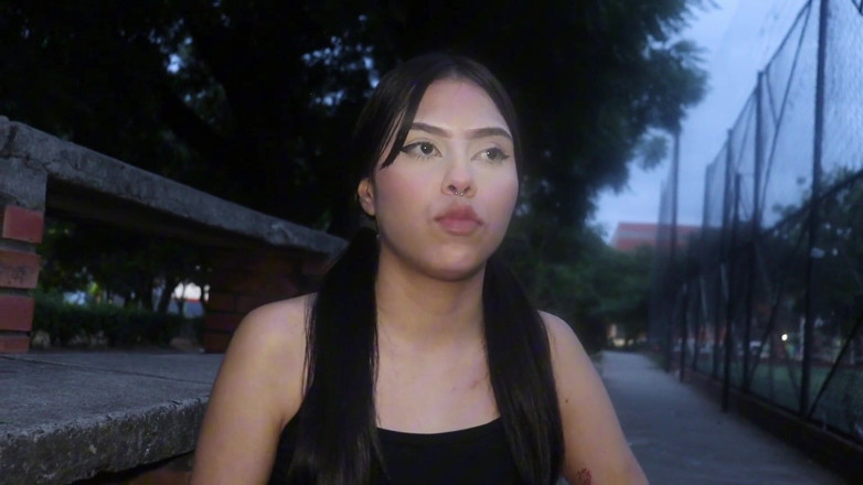 Vanessacoxxx: Ich ging joggen und fand ein schönes schlankes mädchen mit...