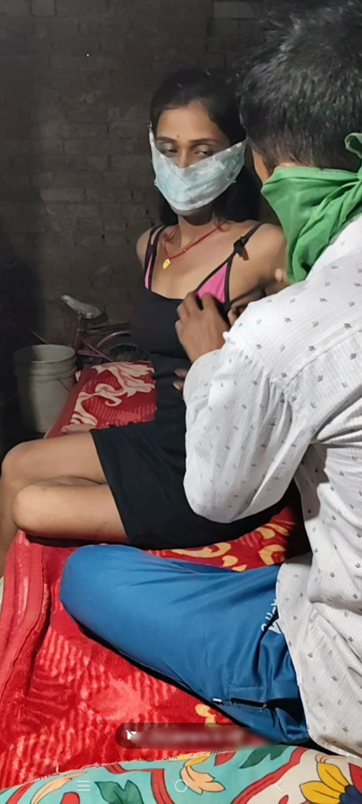 Hindi English: Bhabhi Sex Hindi Audio În Timp Ce Făcea Clienții Fericiți