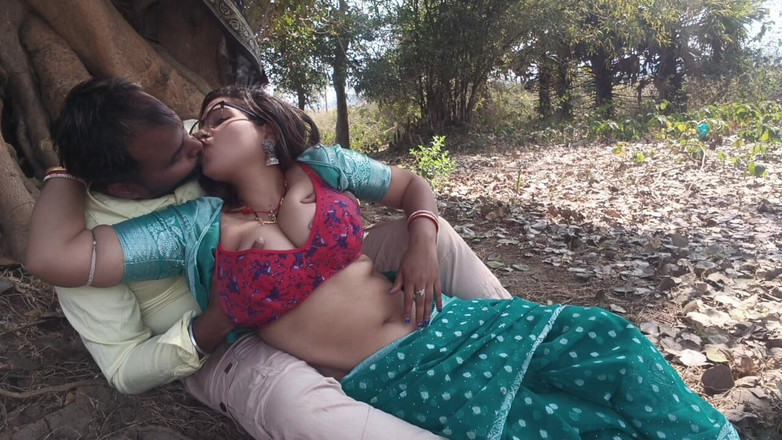 Sona bhabhi: Bengalski seksowna wiejska żona uderza męża i poznaj swojego chłopaka na świeżym...