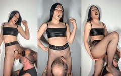 Sigara içerken gırtlağına kadar sakso çekmekten daha iyi bir şey yok