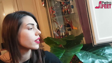 Smokin Fetish: Fumer en gros plan avec une belle fille