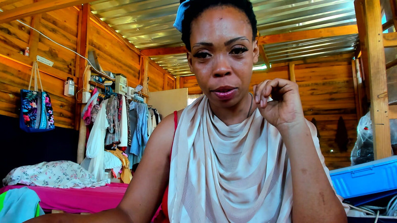 AnalEbony: Больше нет растращенной киски, обучение как затягивать киску