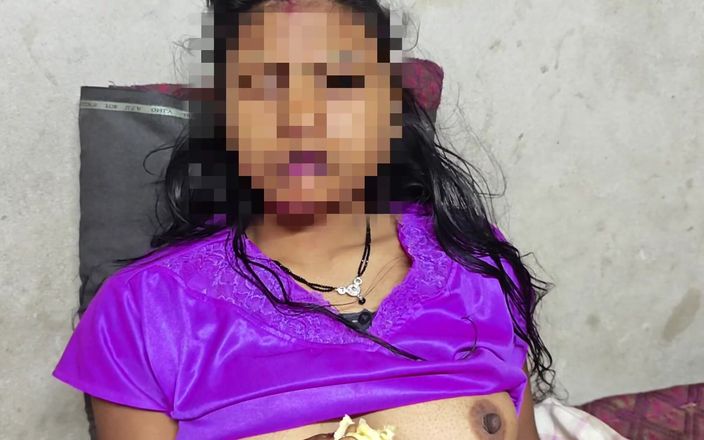 Bangala bhabhi: Bhabhi spielt mit banane und sexspielzeug