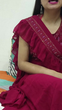 हॉट भारतीय saara भाभी देवर को पहला सेक्स सिखाने के लिए चूत चाट रही है और जोरदार चुदाई कर रही है।