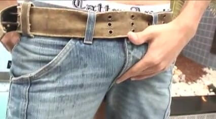 Hot Latinos dudes not gay but curious: Seksi heteroseksüel latin ilk kez sikişiyor 57