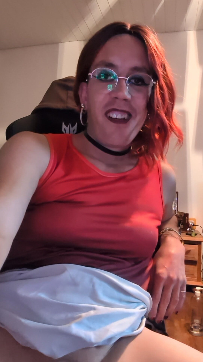 Killitoris: Sissy Andrea Showing off Her Pussy