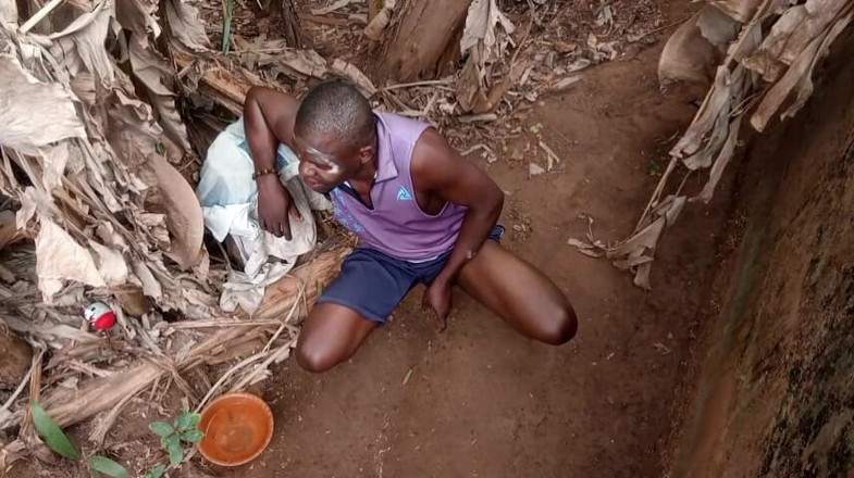 Moviesporn1: Uzun yarak sevgililer gününde kızları patronize ediyor