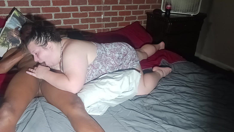 Sloppylynn: adânc în gât până jos, ia-o pe fată