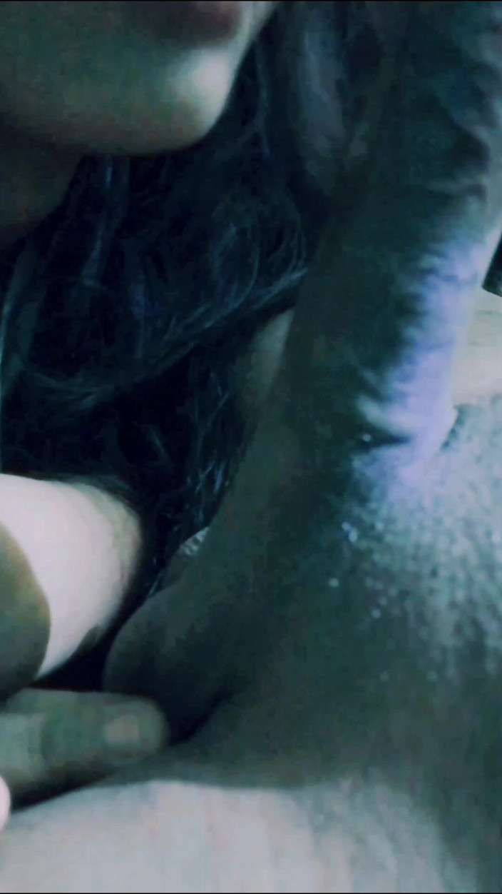 Deshixvideo1: Novia chupando polla negra