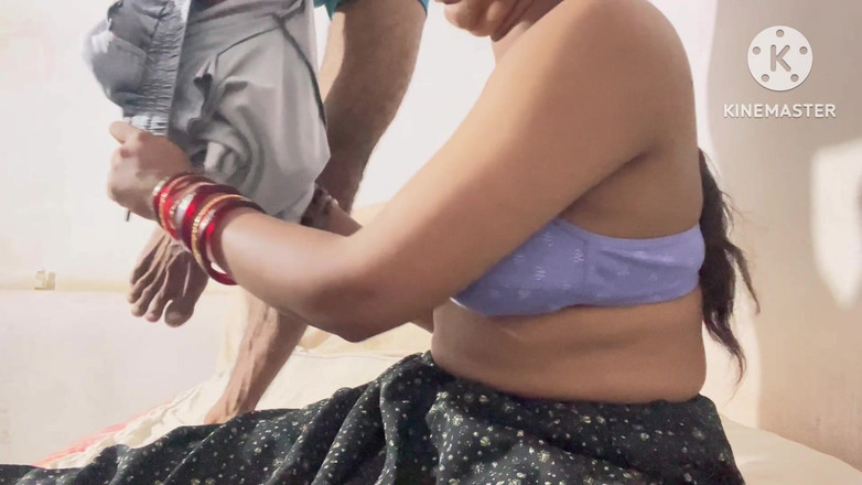 Indianbhabhi141: 인도 마을 소녀 첫 섹스