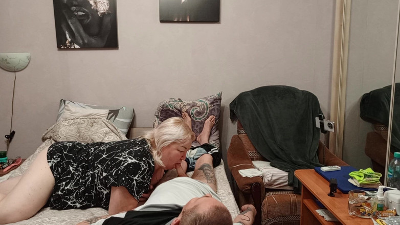 Zona901: मैं अपने पड़ोसी का मुंह ढेर सारा वीर्य से भरती हूं