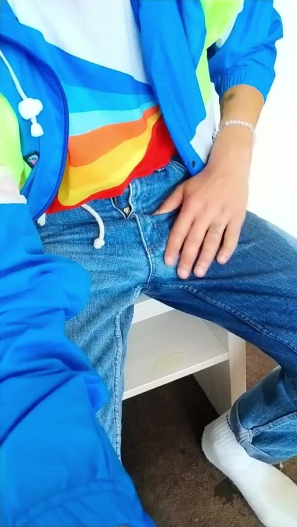 Idmir Sugary: Mojando mis jeans - soy perezoso ir al baño