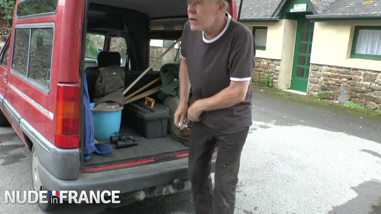 La France a Poil: Petite Brunette Gets Nailed by an Old Man